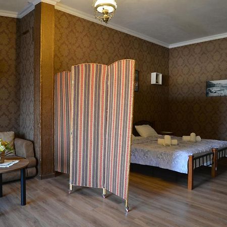 Natia'S Apartment On Dadiani St. Tbiliszi Kültér fotó