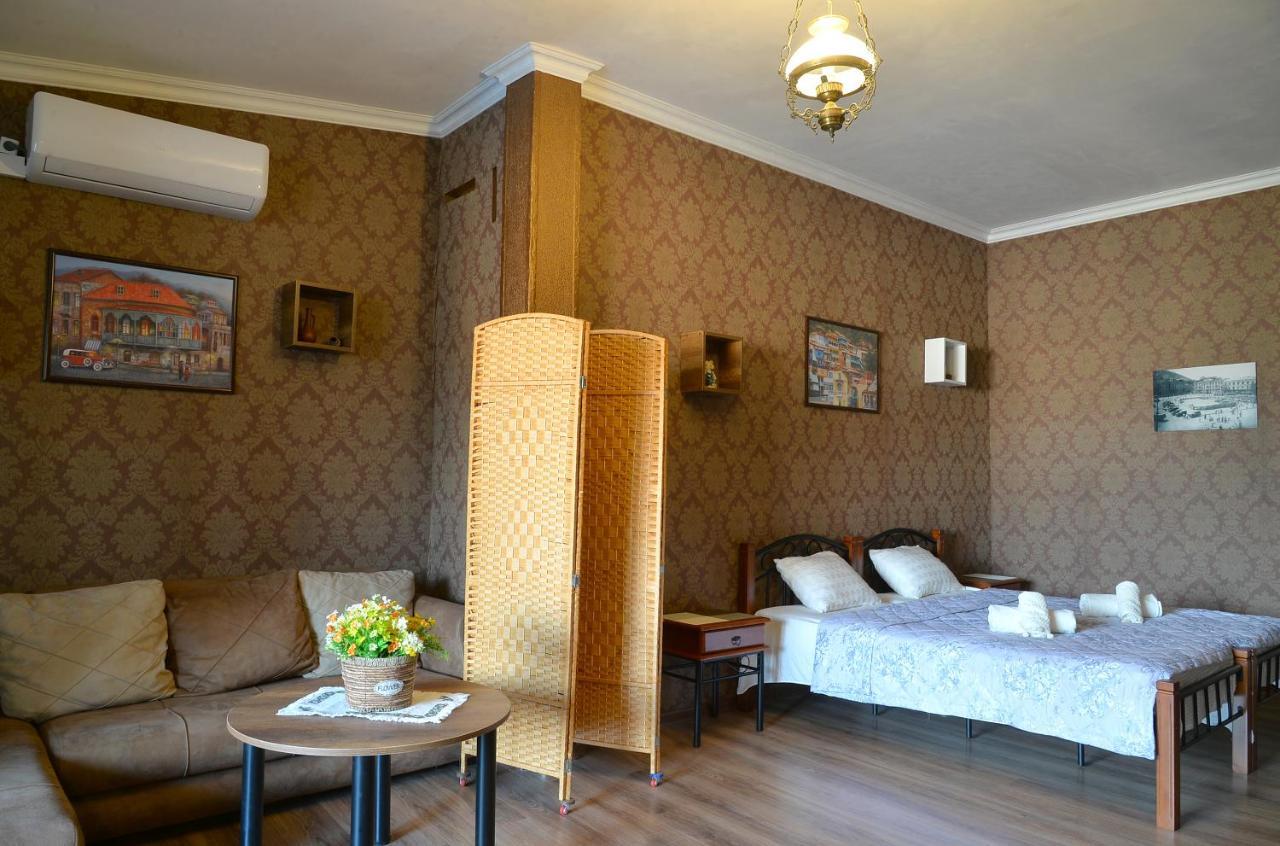 Natia'S Apartment On Dadiani St. Tbiliszi Kültér fotó