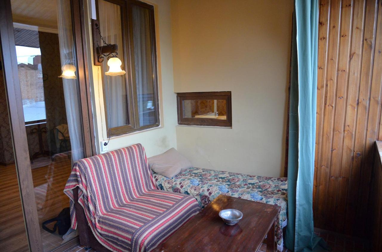 Natia'S Apartment On Dadiani St. Tbiliszi Kültér fotó