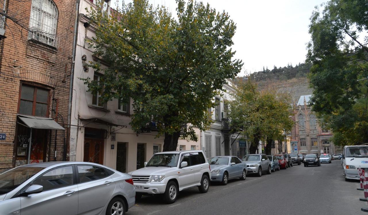Natia'S Apartment On Dadiani St. Tbiliszi Kültér fotó