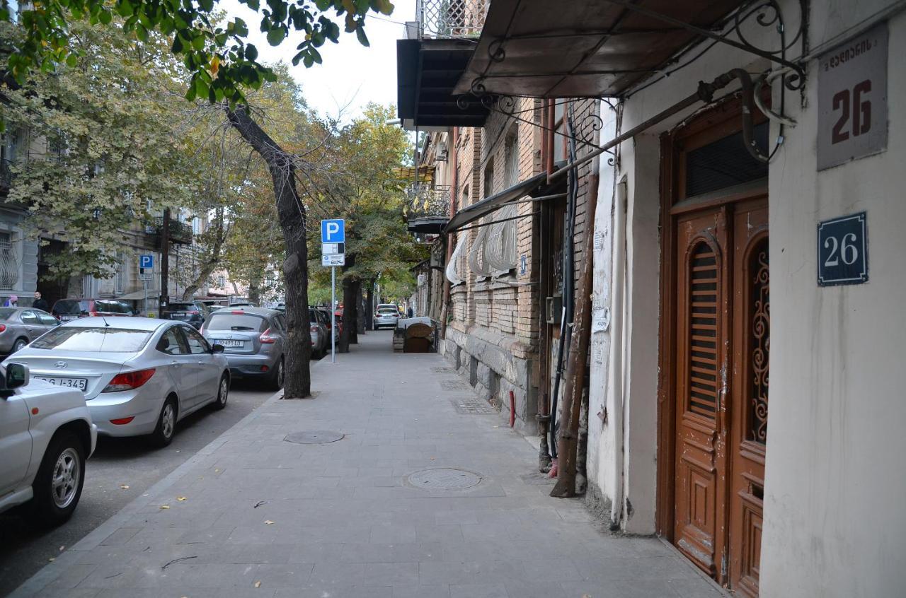 Natia'S Apartment On Dadiani St. Tbiliszi Kültér fotó