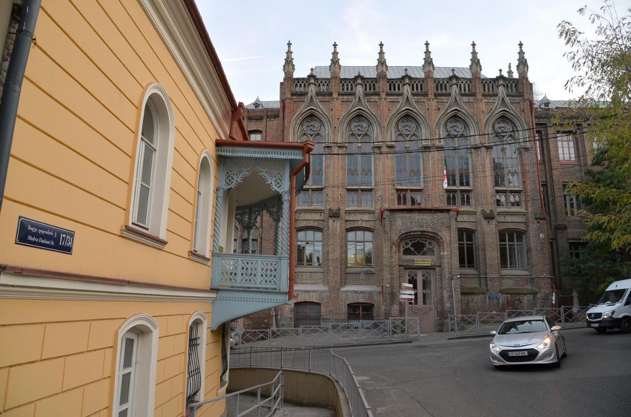 Natia'S Apartment On Dadiani St. Tbiliszi Kültér fotó